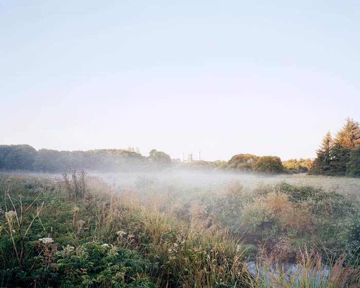 Jürgen Nefgzer, Brennilis, France, 2011, série Fluffy Clouds