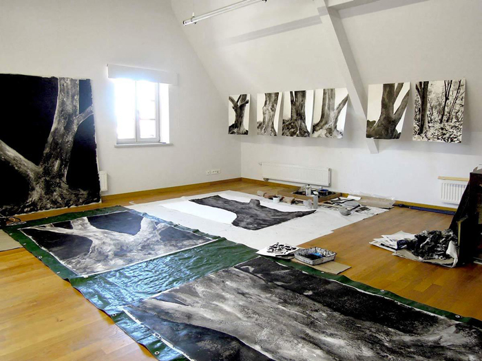 Yann Bagot, Le souffle du sol, vue d'atelier à l'Abri mémoire en résidence à l'Abri mémoire d'Uffholtz, Juillet 2020