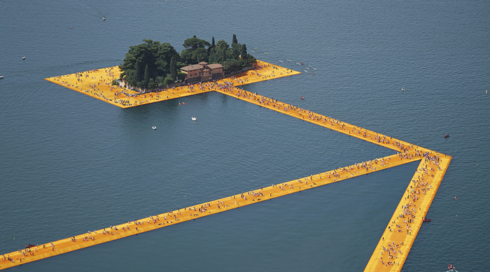Christo et Jeanne-Claude, Floating Piers, Lac Iseo, Italie, 2016